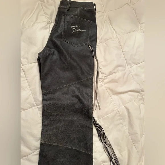 Harley Davidson Leather riding pants - Picture 8 of 11